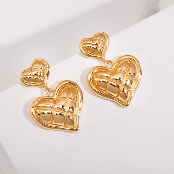 ✨ Elegant Heart Sterling Silver Earrings Hypoallergenic - Picture 1 of 4